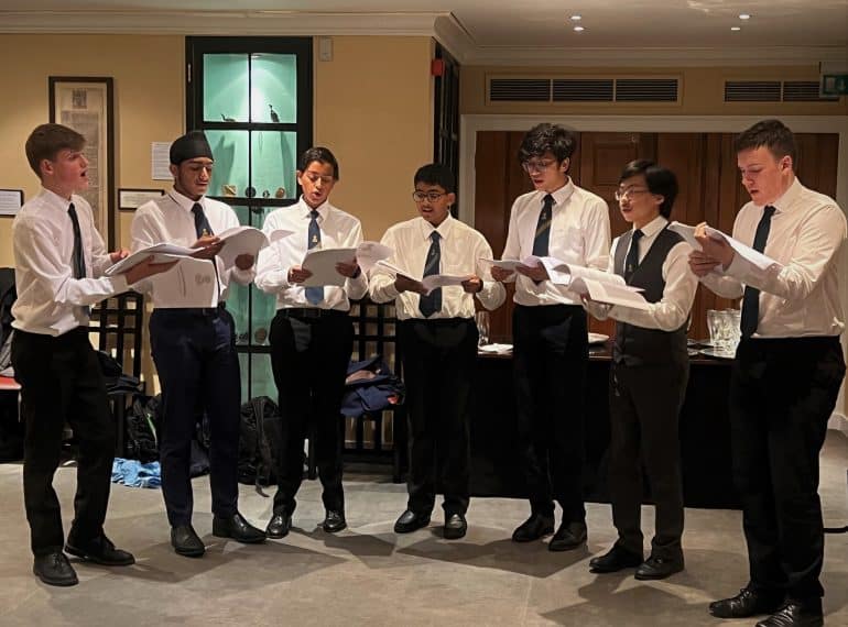 Barbershop singers impress at Livery Company dinner
