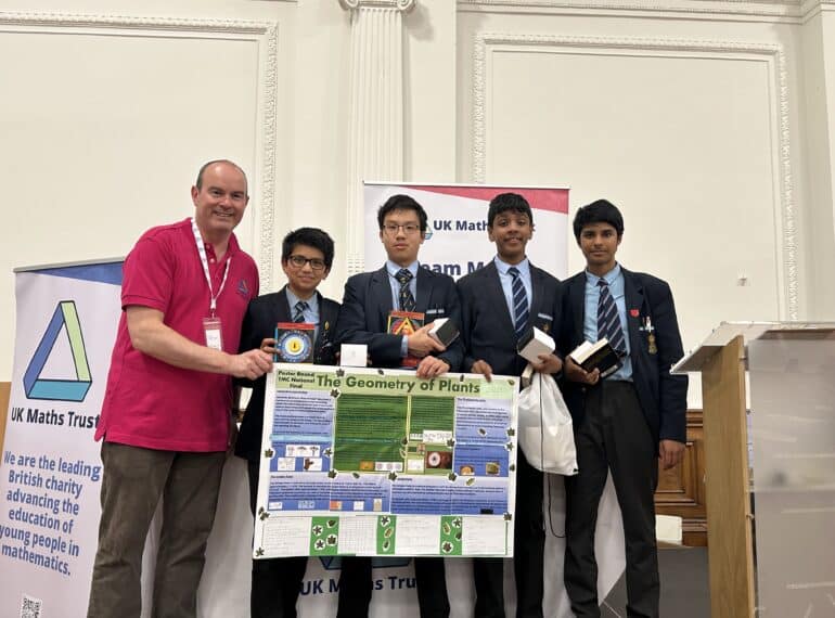 QE are runners-up in national final of Team Maths Challenge